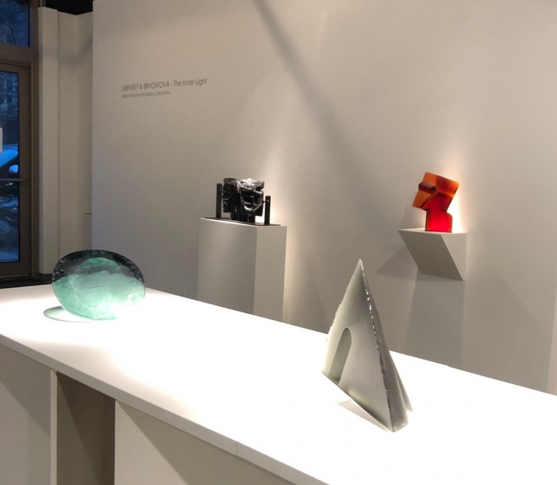 Stanislav Libenský & Jaroslava Brychtová in Heller Gallery